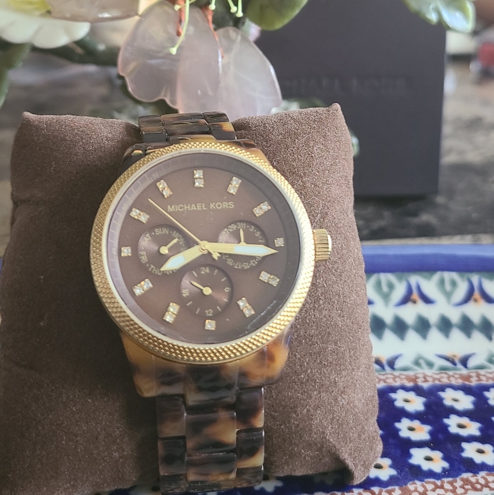Michael kors tortoise watch